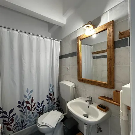 Livadia A 3*